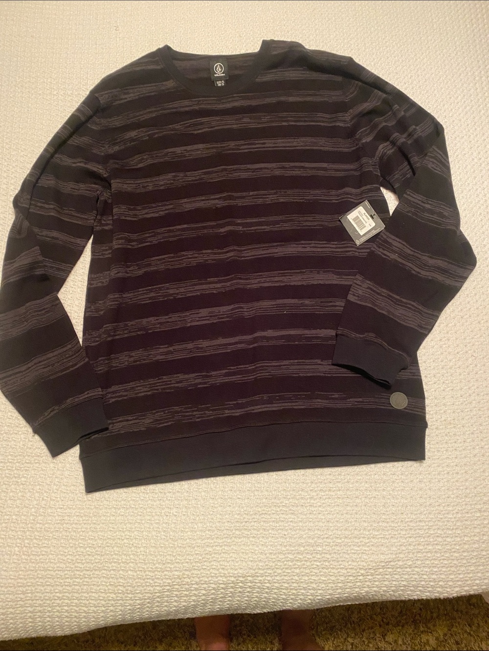 Volcom Frazzer Men's size XL Black and Gray Striped Crewneck Sweater